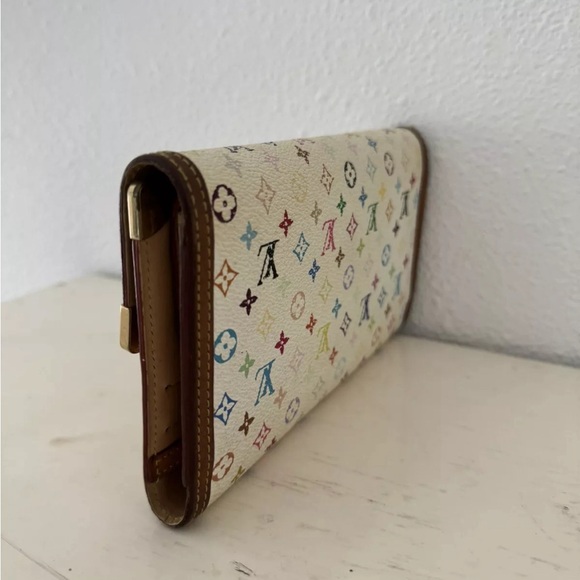 🎉🎉 HP💕 AUTHENTIC EUC LOUIS VUITTON MURAKAMI WALLET 🎉🎉 - Picture 4 of 13